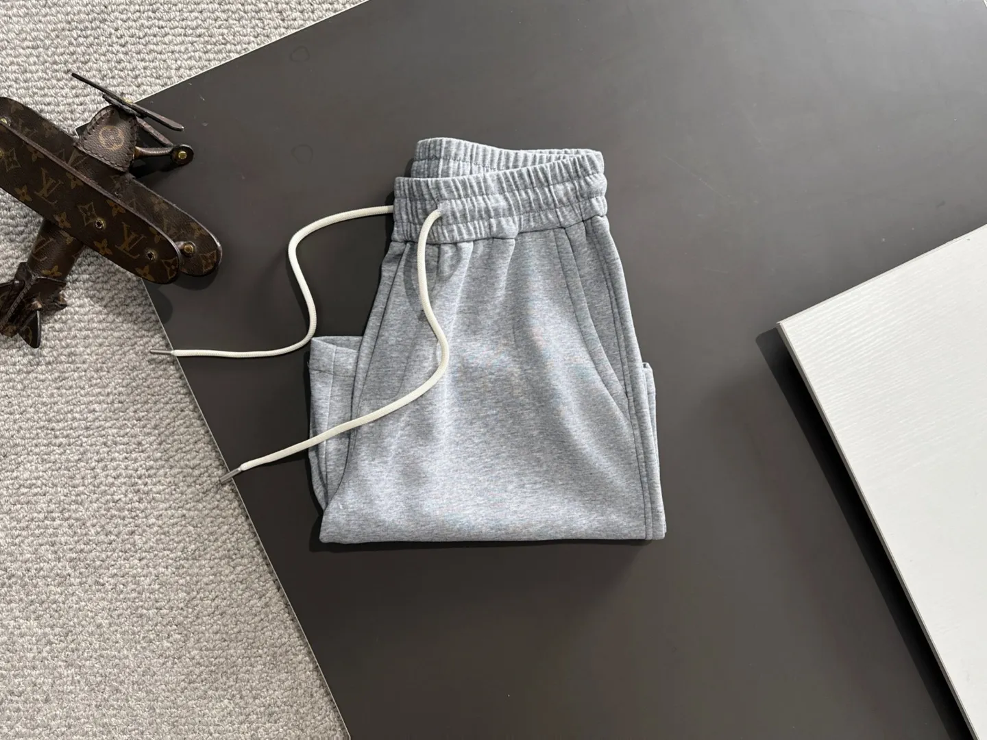 🅿️330 Next day shipping High-end goods Dior 2025 spring and summer new elastic band casual shorts, custom-made fabrics at the counter. High breathability and comfort, impeccable details, brand element design concept, reflecting high quality. It feels delicate and soft! It presents a casual cut and the upper body shape is great! Size: M-4XL