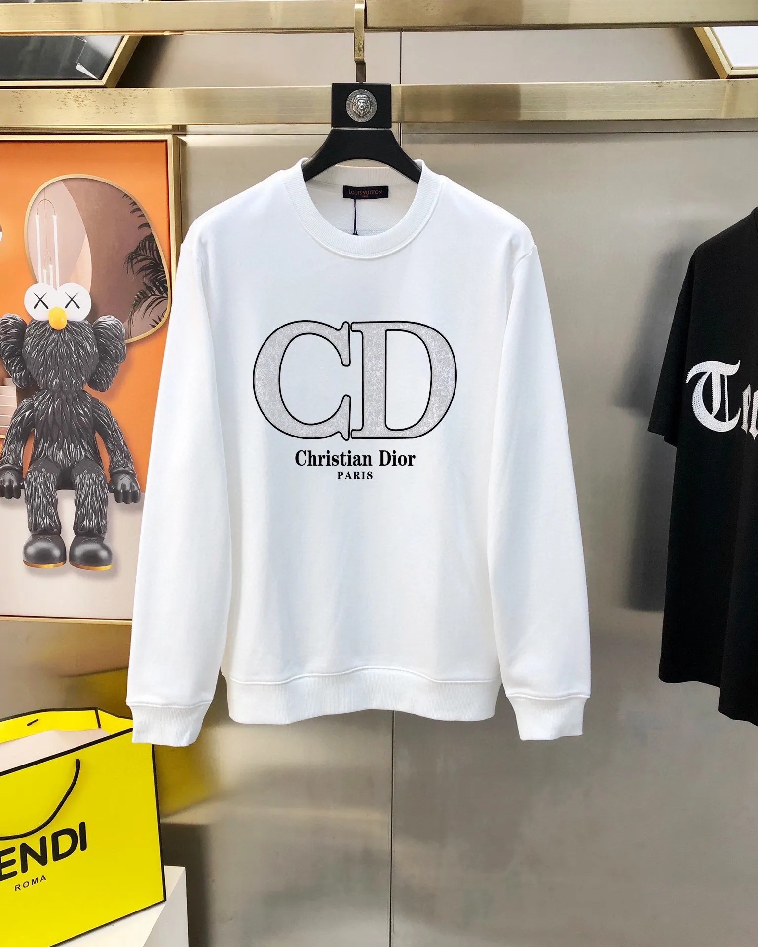🅿️220 brand [DIOR Dior] (good news for fat people) 2025ss autumn latest long-sleeved round-neck sweatshirt, on sale simultaneously on the official website. Refreshing and breathable. Made of top Tencel Roman. Comfortable and soft. 3D three-dimensional clarity. Super fashion sense. Great for gifting and keeping for yourself. Size: M-5XL (can wear up to 220 pounds)
