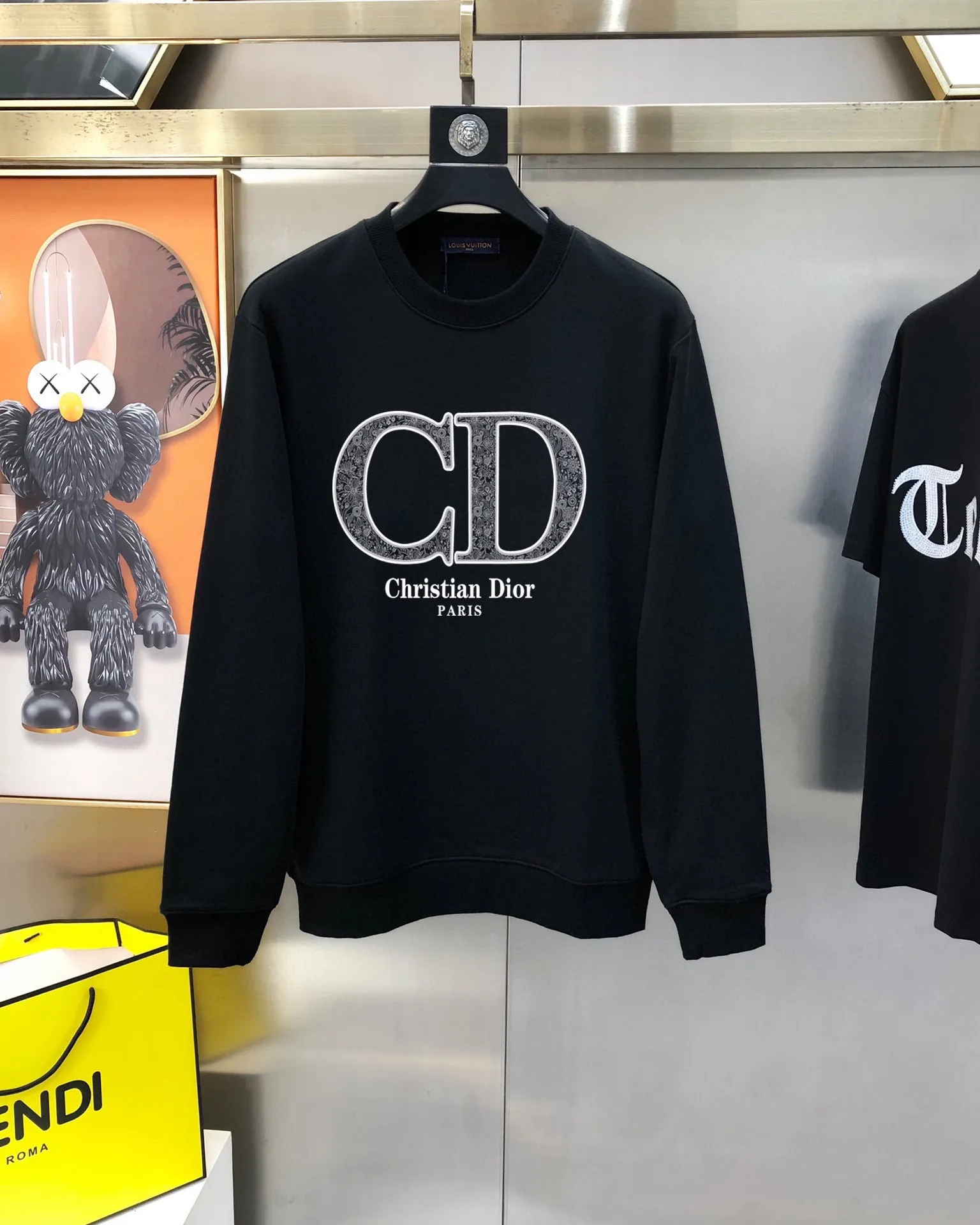 🅿️220 brand [DIOR Dior] (good news for fat people) 2025ss autumn latest long-sleeved round-neck sweatshirt, on sale simultaneously on the official website. Refreshing and breathable. Made of top Tencel Roman. Comfortable and soft. 3D three-dimensional clarity. Super fashion sense. Great for gifting and keeping for yourself. Size: M-5XL (can wear up to 220 pounds)