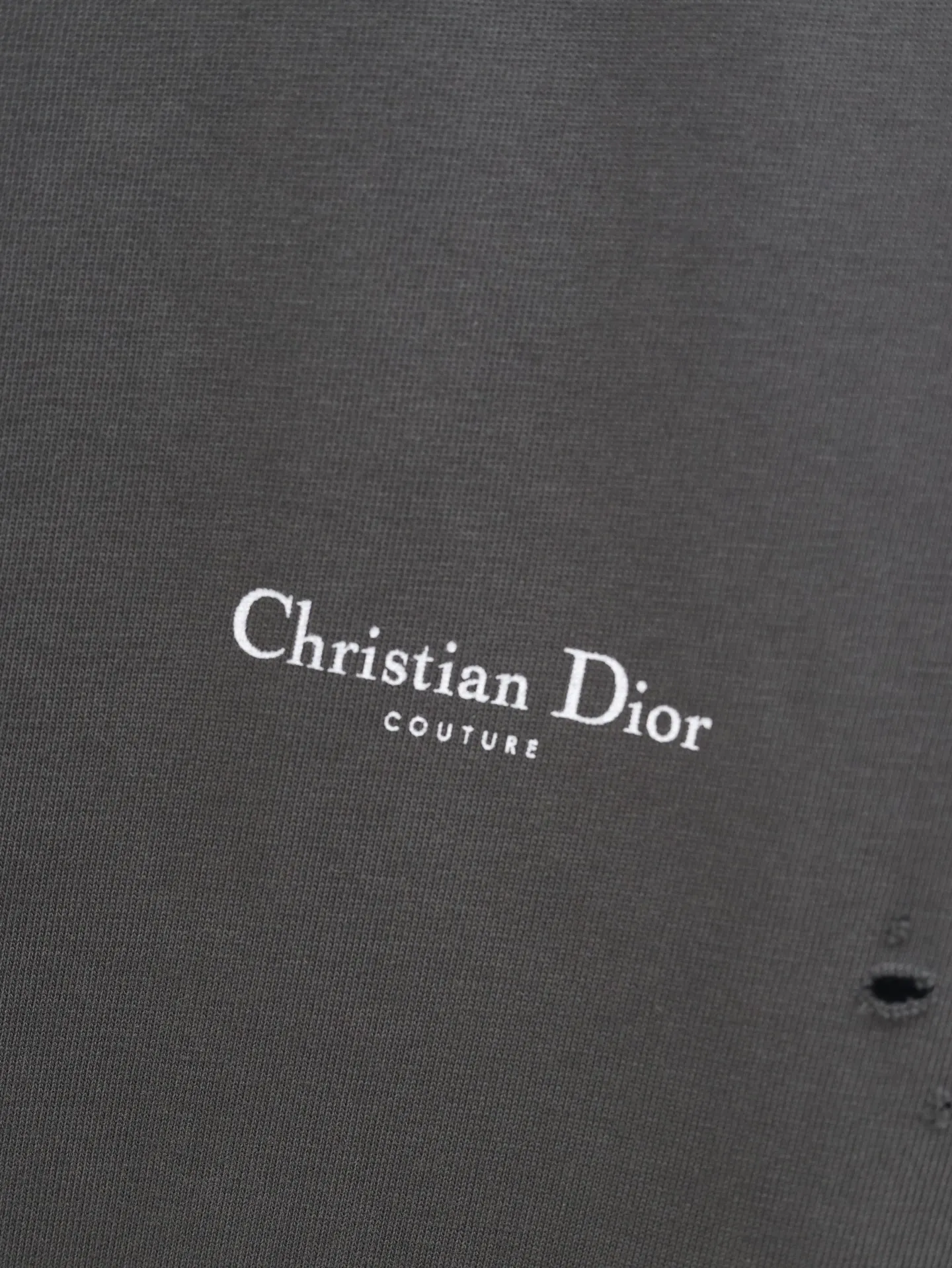 🅿️260 Dio*/Dior 25 spring and summer lily of the valley letter print round neck short sleeves YB purchased the pattern, using 270g washed cotton, 36-count double yarn, smooth fabric, comfortable and soft, skin-friendly and breathable, tight and thick feel, four-thread dense edge, double-thread collar edge, double-needle chain bottom hemming and stitching, the chest is decorated with brand letter logo printing, and the back is decorated with Lily of the Valley letter printing decoration, fine workmanship, can be matched with many types of clothing to create a fashionable look, customized accessories, complete three standards, the same style for men and women!  Size：S/M/L/XL