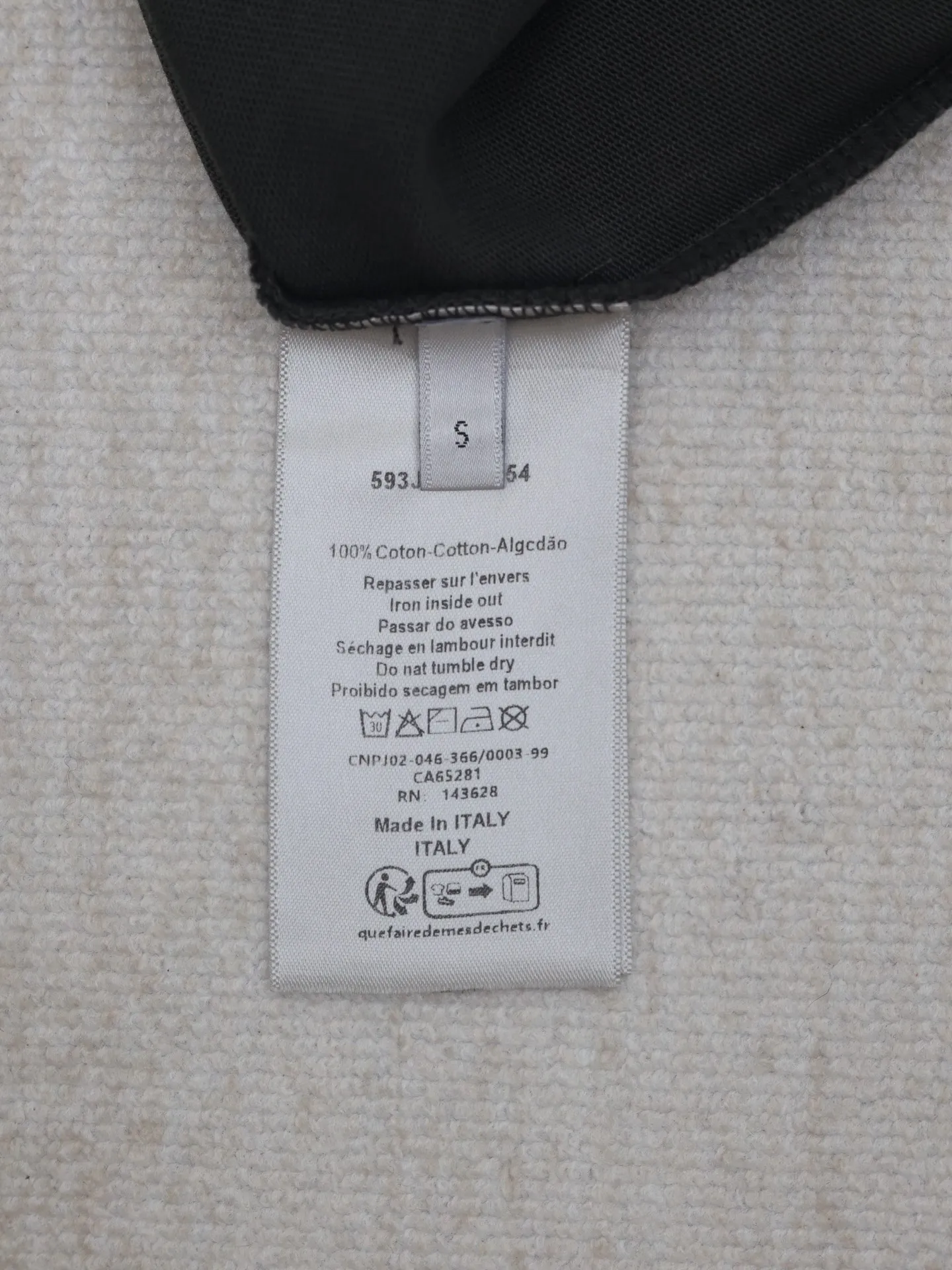🅿️260 Dio*/Dior 25 spring and summer lily of the valley letter print round neck short sleeves YB purchased the pattern, using 270g washed cotton, 36-count double yarn, smooth fabric, comfortable and soft, skin-friendly and breathable, tight and thick feel, four-thread dense edge, double-thread collar edge, double-needle chain bottom hemming and stitching, the chest is decorated with brand letter logo printing, and the back is decorated with Lily of the Valley letter printing decoration, fine workmanship, can be matched with many types of clothing to create a fashionable look, customized accessories, complete three standards, the same style for men and women!  Size：S/M/L/XL