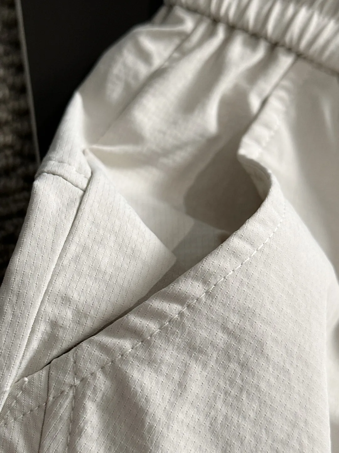 🅿️400 next day shipping Dior 2025 spring and summer new elastic band casual pants, thin counter custom fabrics, high breathability and comfort, impeccable details, brand element design concept, reflecting high quality. It feels delicate and soft! It presents a casual cut and the upper body shape is great! Size: M-4XL