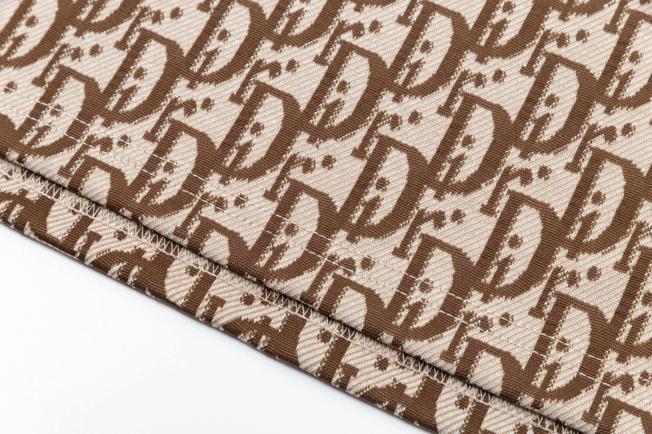 🅿️190 Dior 2025 new style, light luxury, flat machine collar, jacquard letter logo all over, same style for men and women, casual polo shirt, custom-made pique fabric, collar label, hangtag, main mark and three complete labels, color: brown, size: S M L XL XXL