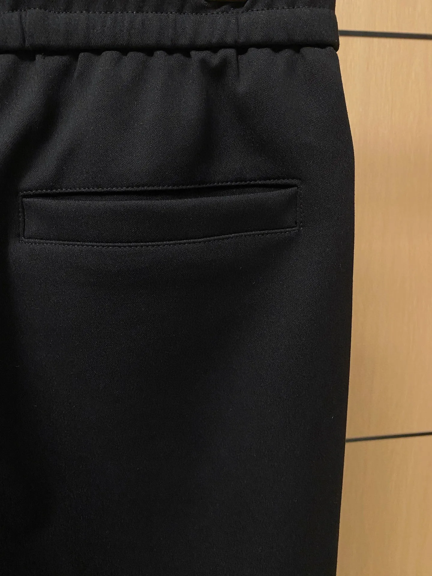 🅿️720 [DIOR Dior] Hot-selling suit is coming. Focus on the original version of the official website. 2025 new hot-selling cardigan and sweatshirt suit. The original order is the best 🇭🇰. It is the meticulous work of top designers for a fitting and perfect upper body effect. All-natural high-quality Tencel Roman cotton 100%, close-fitting comfort, noble and elegant! Original hardware embodies elegance and nobility! Counter size: M-3XL (maximum wear up to 190 pounds)