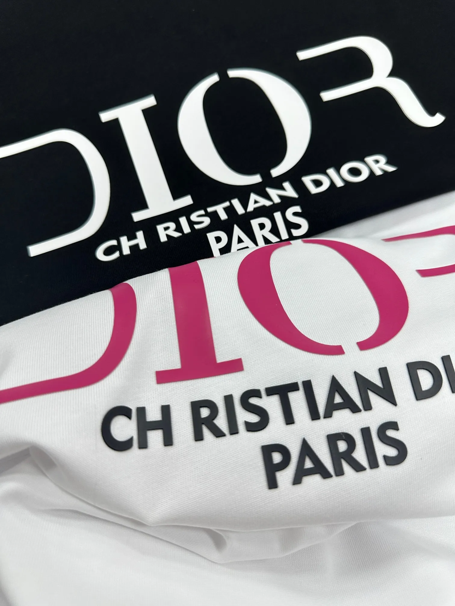 🅿️180 Dio* Dior 2025 spring and summer new style Classic letter thick plate three-dimensional silicone technology Simple and elegant Customized double yarn plain cotton fabric Short-sleeved T-shirt Uniform for men and women Color: black white Size: S (90-130 pounds) M (120-150 pounds) L (140-165 pounds) XL (160-180 pounds) XXL (180-210 pounds)