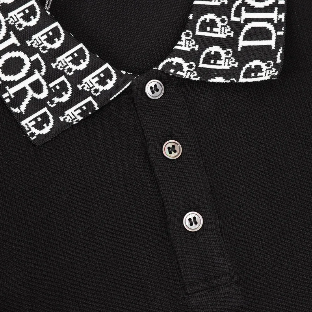 🅿️270 DIOR/Dior CD embroidered LOGO short-sleeved POLO shirt is made of cotton pique mesh fabric, custom-made material 260g long-staple cotton, the collar is made of a dual-system jacquard flat knitting machine, elastic and non-deformable, all the clothes are bound with original cloth, double-layered front chest, no open stitching, no loose edges, cuffs, front chest bottom, shoulder seam bone, three labels for customized accessories! Fashionable and versatile, if you want to wear a fashionable street style, many bloggers on Xiaohongshu recommend this Polo shirt at the right time. The details are more careful to strengthen the collar shape, and it will not deform after being worn and washed for a long time. It is absolutely high-quality and perfect! size：S-L
