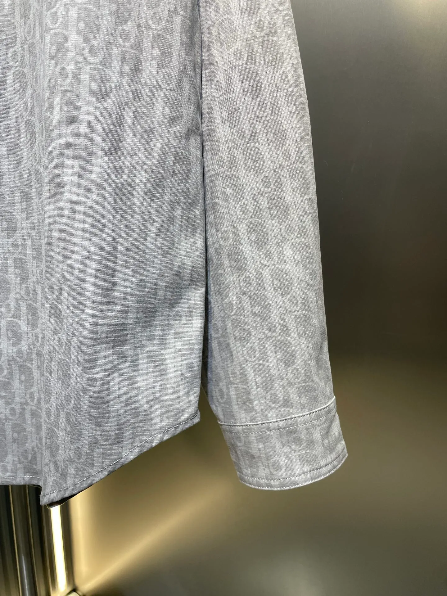 🅿️540 Dior🌟【Top original order】Dior's 2025 early spring new style old flower all over printed shirt jacket. The new color matching upper body is good-looking. The fabric upper body is comfortable and breathable. Original hardware letters are customized. Same style for men and women. Details processing. Specifications: old flower all over printing. Size: S M L XL.