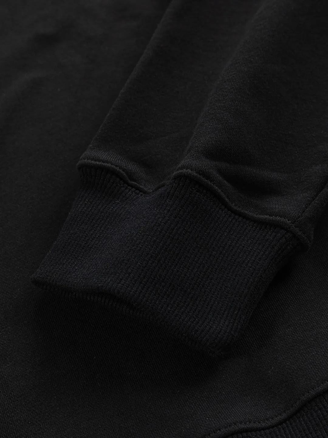 🅿️280 Dior Dior micro wide version CD micro wide version S-Xl 25ss autumn and winter sweatshirt, forever unbeatable, classic style, permanent boutique, counter timeless classic washed style, CD letter logo on chest🪡 embroidery, neckline, sleeve hem, washed heavy craftsmanship logo pattern, heavy craftsmanship, same style for men and women, short-sleeved T-shirt, cotton blended terry jersey fabric, original development This is from the 2025 beachwear limited series. The full-logo jacquard towel highlights the classic Obliave flower. It is matched with an S-shaped round neck and topstitching. It is unique. The whole body is decorated with obliqve jacquard. The ribbed round neck is matched with V-shaped topstitching. Customized accessories. The whole body is customized and developed according to the Y-panel... Complete with three standards, it can control various styles and pay tribute to Dior's historic year! Coupled with the blessing of full-flower cotton material, both the upper body comfort and the existence are unparalleled. It can be said to be a must-have companion in summer. The excellent breathability and comfortable wearing feeling are unparalleled~ Recommended! ! Same style for men and women! Color: Black White Lake Blue Size: S-XL Size chart: S: Shoulder width 55-Bust 56-Length 71.5 M: Shoulder width 56.5-Bust 58-Length 73 L: Shoulder width 58-Bust 60-Length 74.5 XL: Shoulder width 59.5-Bust 62-Length 76