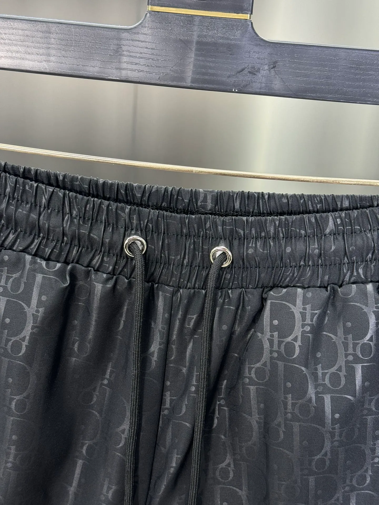 🅿️160 DIOR 2025 spring and summer new beach pants and shorts! Synchronized with the official website. Original 1-1 replica, fine workmanship, original hardware, selected high-quality polyester fiber fabric, delicate feel, a must-have item for summer, super handsome upper body effect, super real shooting, close contact with texture! Size: M-3XL