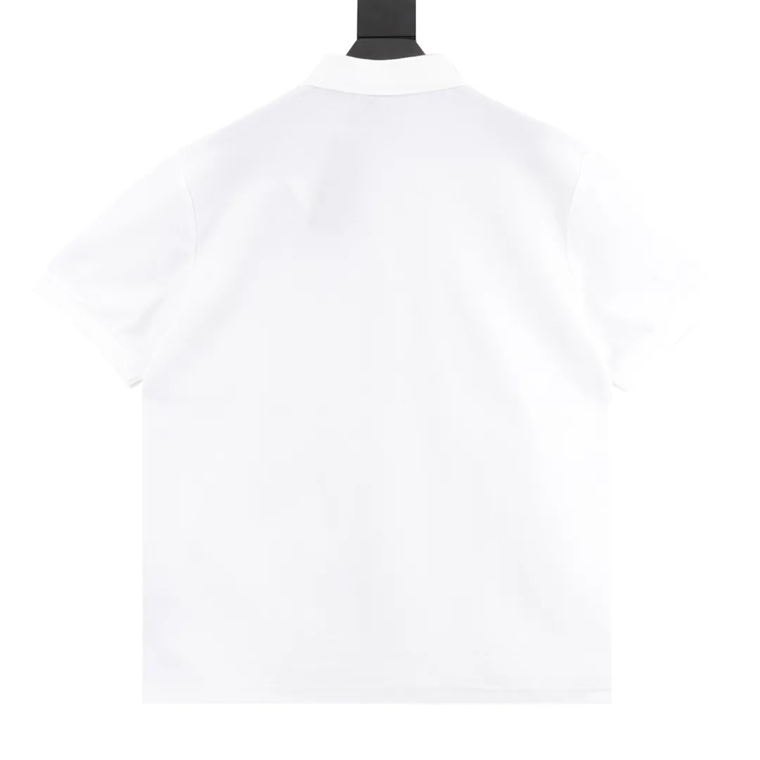 🅿️270 DIOR CD four-color cursive embroidered letters short-sleeved POLO shirt. Original customized 200g cotton khaki fabric, thread dyed to match the original. The imported machine embroidery process makes the letter logo show a delicate and exquisite effect, enhancing the decorative effect. Use an embroidery machine to embroider the designed letter logo onto the patch. Upright and stylish upper body Color: black, white, navy blue, floral gray Size: S-L
