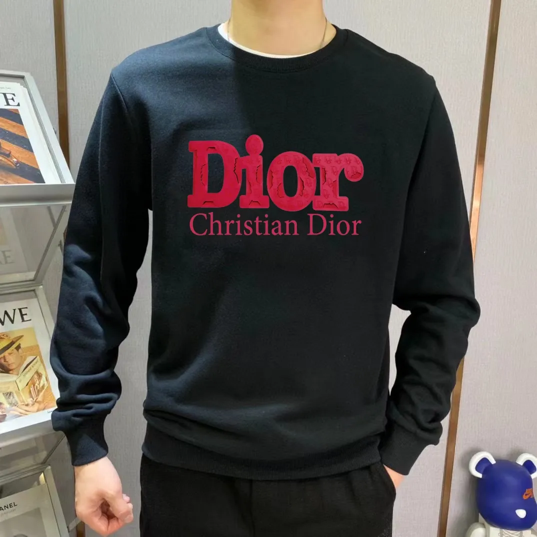 🅿️220 brand [DIOR Dior] (good news for fat people) 2025ss autumn latest long-sleeved round-neck sweatshirt, on sale simultaneously on the official website. Refreshing and breathable. Made of top Tencel Roman. Comfortable and soft. 3D three-dimensional clarity. Super fashion sense. Great for gifting and keeping for yourself. Size: M-5XL (can wear up to 220 pounds)