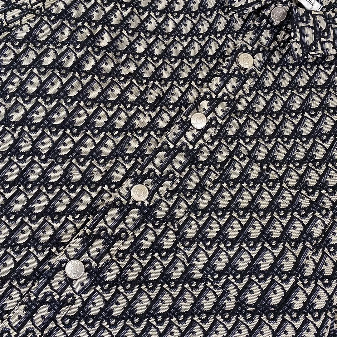 🅿️300 Dior/Dior all-over printed jacquard webbing denim jacket jacket shirt top Fabric: Custom-woven and custom-dyed jacquard fabric Heavy-duty washed upper body Three-dimensional tailoring Workmanship: Large factory workmanship Neat routing Perfect details High-end quality Iconic brand logo webbing on the back Refuse to bump into shirts Stand out and highlight the brand effect Size: S M L XL