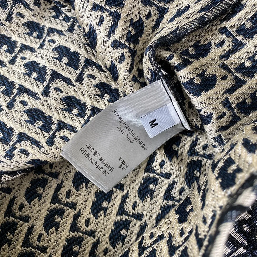 🅿️300 Dior/Dior all-over printed jacquard webbing denim jacket jacket shirt top Fabric: Custom-woven and custom-dyed jacquard fabric Heavy-duty washed upper body Three-dimensional tailoring Workmanship: Large factory workmanship Neat routing Perfect details High-end quality Iconic brand logo webbing on the back Refuse to bump into shirts Stand out and highlight the brand effect Size: S M L XL