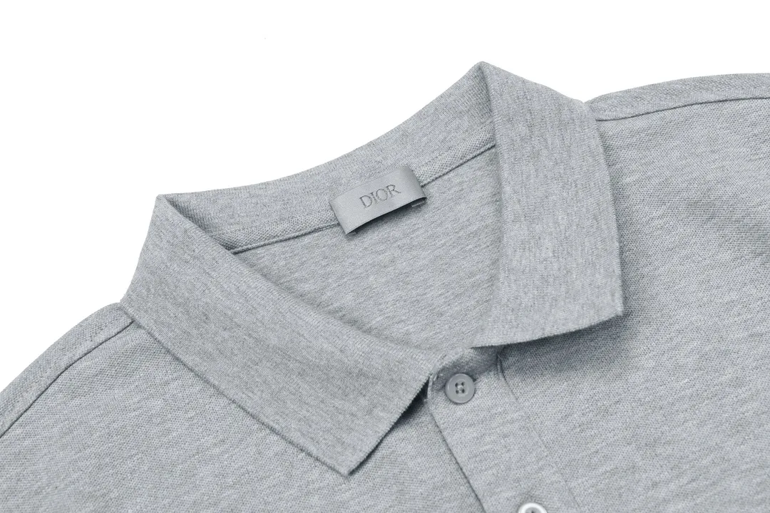 🅿️190 DIOR Dior 2025 new style embroidered bee logo couple casual polo shirt ·Customized pique cotton fabric ·Imported Tajima machine embroidery technology ·Collar label, hangtag, main mark and three complete labels Color: Gray Size: M-XXXL