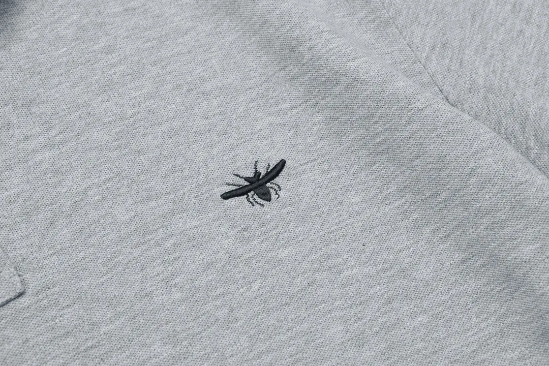 🅿️190 DIOR Dior 2025 new style embroidered bee logo couple casual polo shirt ·Customized pique cotton fabric ·Imported Tajima machine embroidery technology ·Collar label, hangtag, main mark and three complete labels Color: Gray Size: M-XXXL