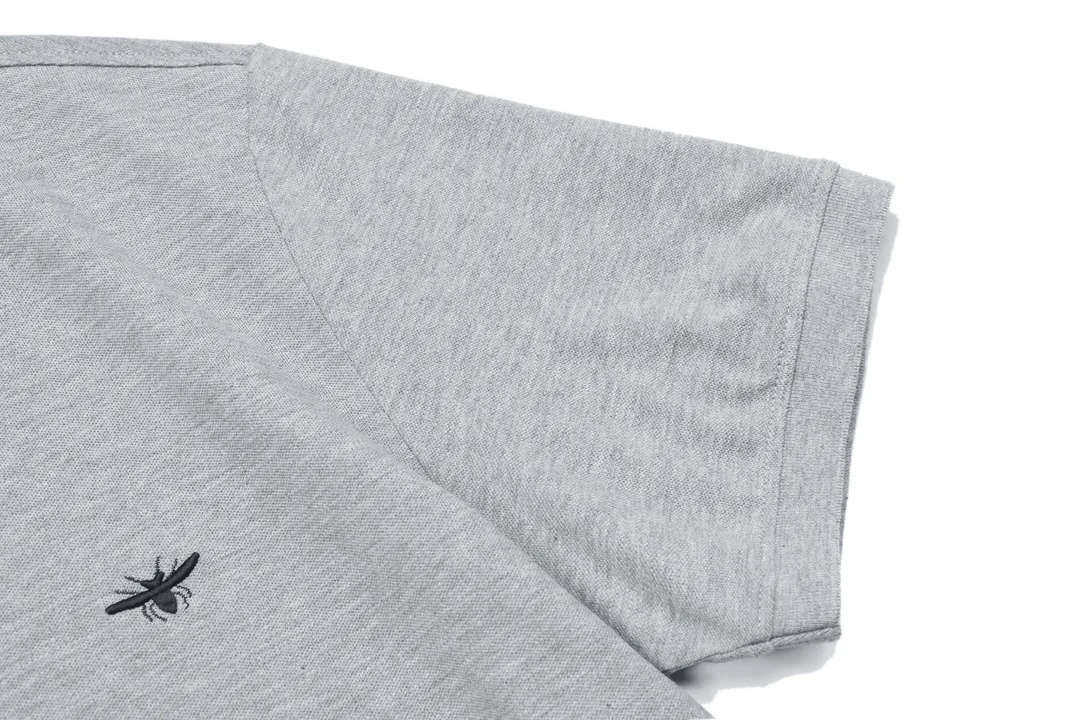 🅿️190 DIOR Dior 2025 new style embroidered bee logo couple casual polo shirt ·Customized pique cotton fabric ·Imported Tajima machine embroidery technology ·Collar label, hangtag, main mark and three complete labels Color: Gray Size: M-XXXL
