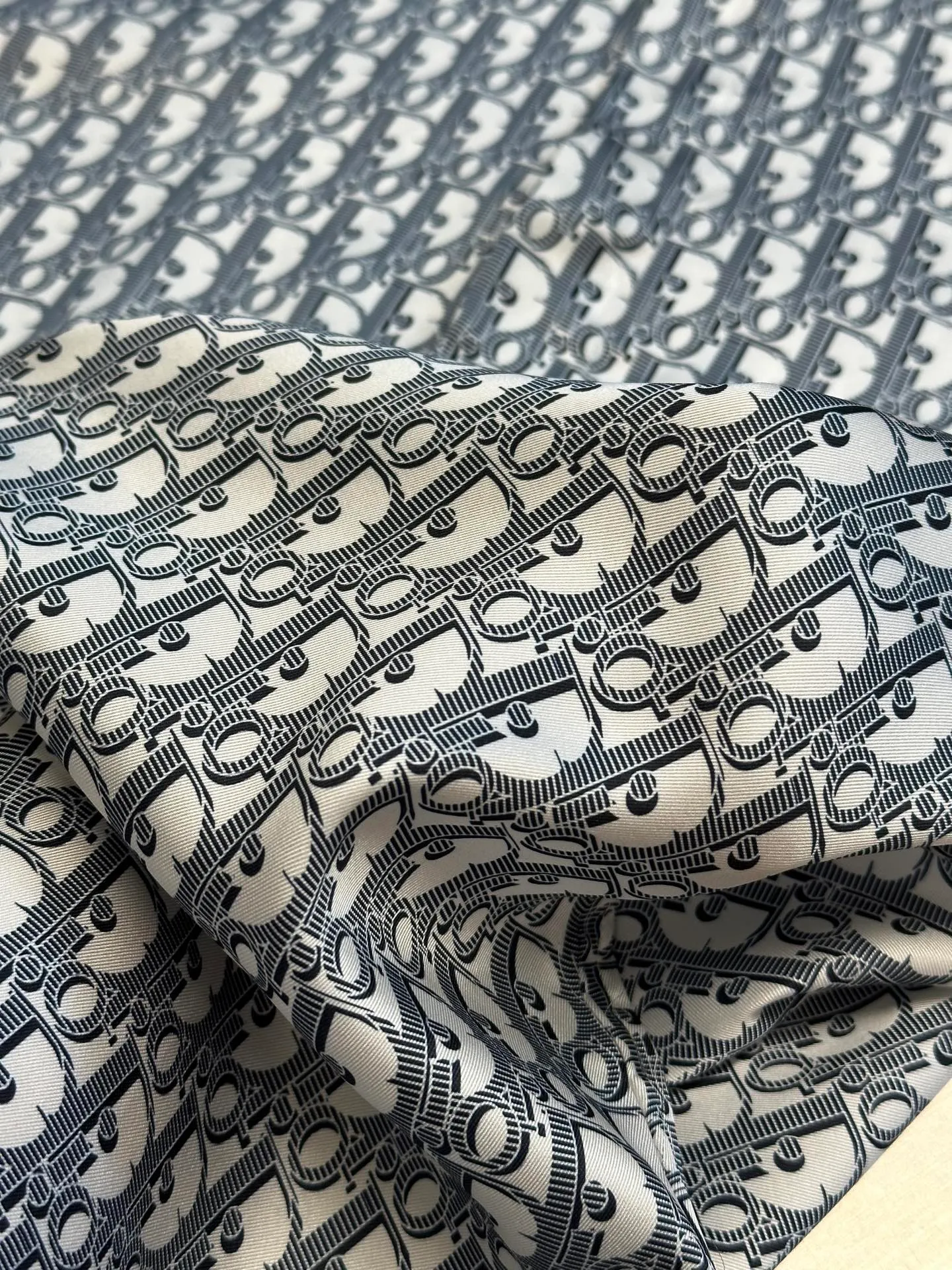 🅿️470 Dior Oblique all-over printed shirt. Customized polyester premium shirt material. The whole body is decorated with the same color Oblique print and integrated with the shirt, highlighting the noble temperament of the brand.  Digital printing technology uses digital pattern design and prints the pattern directly on the fabric through an inkjet printer to achieve full Dior Oblique printing.  The ironing position uses a high-temperature ironing machine. Through the synergistic effect of the heating plate and the pressure roller, high temperature and pressure are applied to the fabric to make the surface of the fabric smooth, crisp, wear-resistant and washable.  size: 39.40.41.42