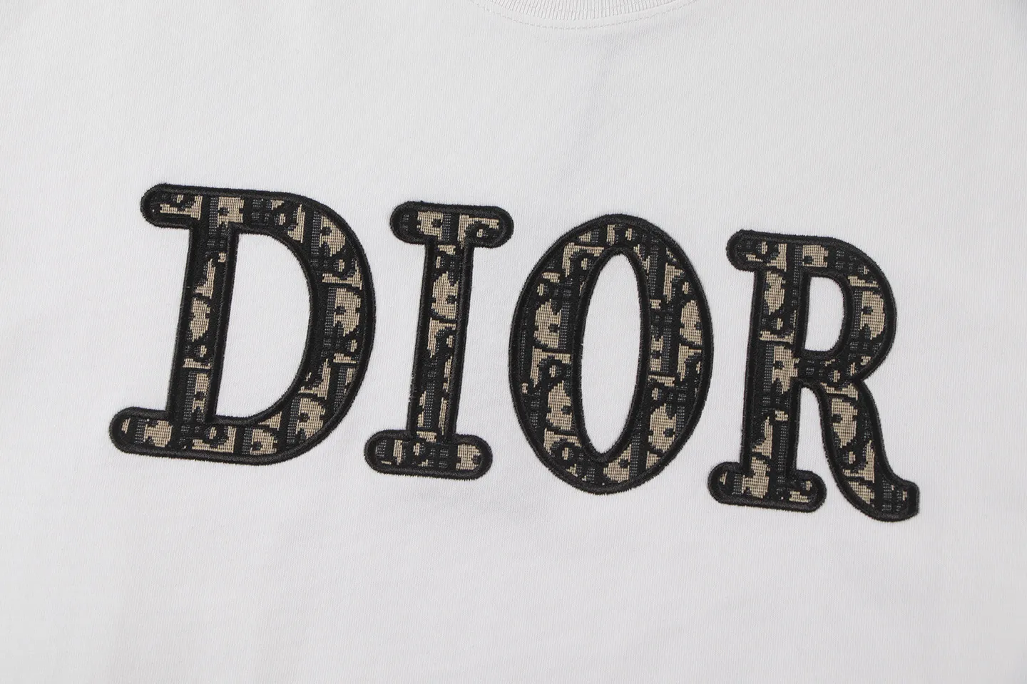 🅿️160 Dior*2025 latest short-sleeved material: high version 300g double yarn combed cotton Size: S M L XL Color: black white Style number: W2604