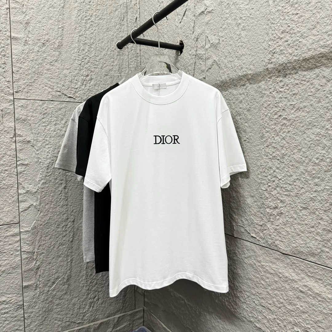 🅿️180 Dio* Dior 2025 spring and summer new style Simple classic letter embroidery Customized double yarn plain cotton fabric Short-sleeved T-shirt Unisex Size: S (90-130 catties) M (120-150 catties) L (140-165 catties) XL (160-180 catties) XXL (180-210 catties) Color: Black white