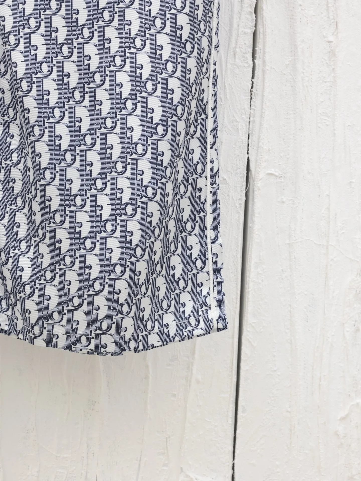 🅿️420 Dio*/Dior 25ss all-over jacquard light blue classic presbyopic trousers are carefully made of white and blue mulberry silk twill fabrics, with a peaked collar and arc-shaped hem, showing a casual style. Wear with the matching pajamas or shorts for a sophisticated look.  Size：S/M/L/XL