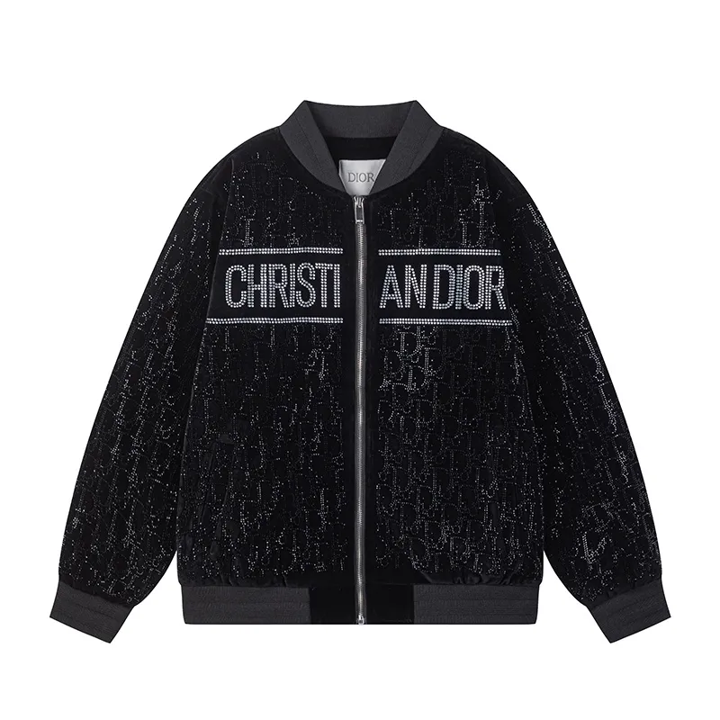 🅿️560 FW new autumn and winter Korean velvet baseball collar hot diamond jacket, men's classic sports and leisure cardigan jacket! Trading company channels are rare, and they are sold simultaneously. They use imported materials supplied by customers. The texture is tough, straight and stylish. Classic brand letters + classic elements are embellished. The contrasting color effect makes the whole thing more fashionable and colorful, and it also takes into account extremely high brand recognition! M-3XL