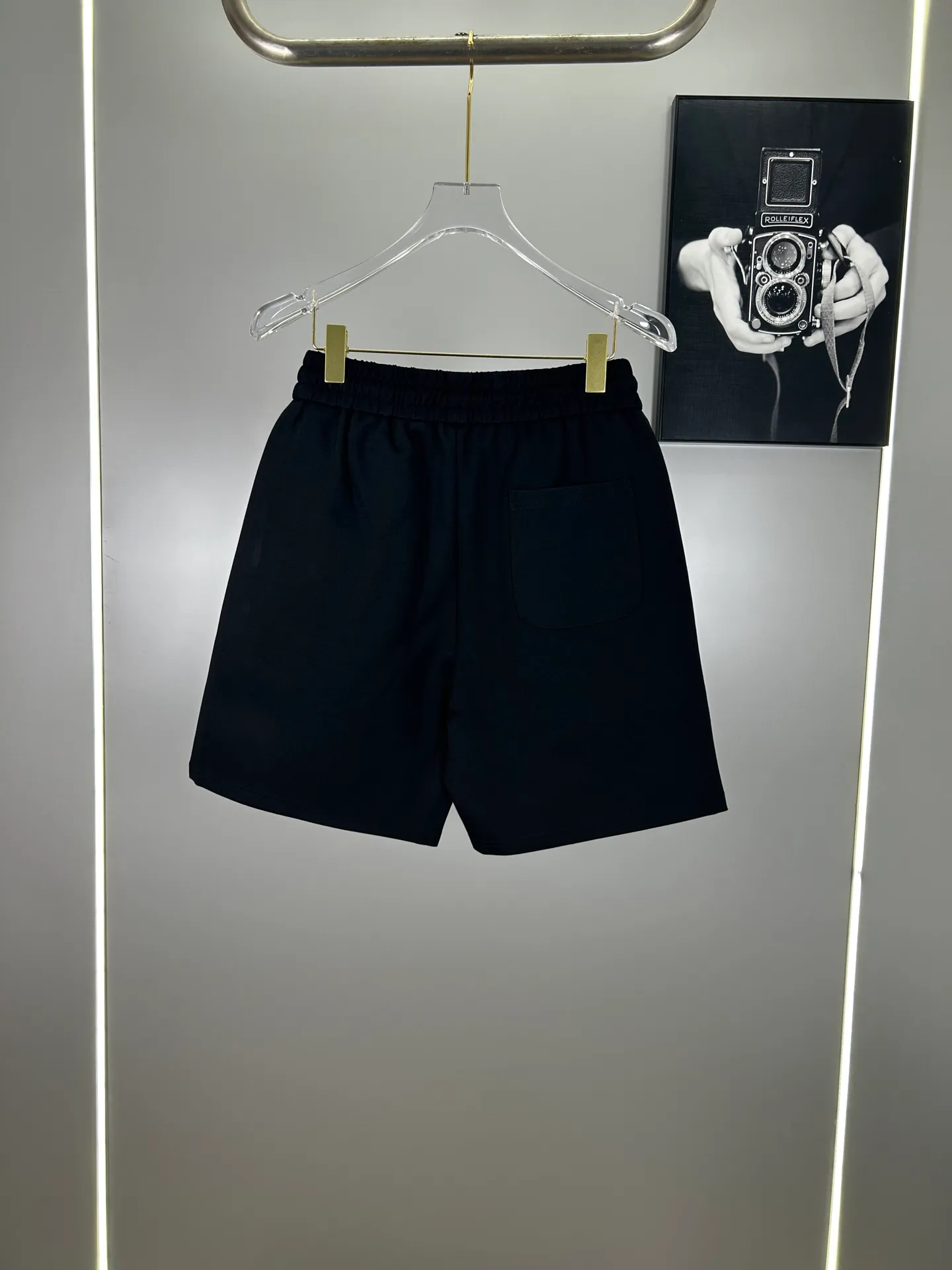 🅿️240 (high-end original specification version) Dior 2025ss trade channel goods. Casual sports shorts. An irresistible classic style with a slightly sharp casual fashion sense. Streamlined proportional tailoring creates a casual and versatile fit. The customer-supplied high-density 400g fabric is different from traditional knitted cotton fabrics. It feels soft and delicate, has a better texture, is comfortable and skin-friendly, anti-wrinkle and breathable. Modern classic urban benchmark with a new image. The drawstring waist design highlights the charm of sports and leisure. It shows the youthful and exuberant expression. Lazy and sexy... Size: S--XXL
