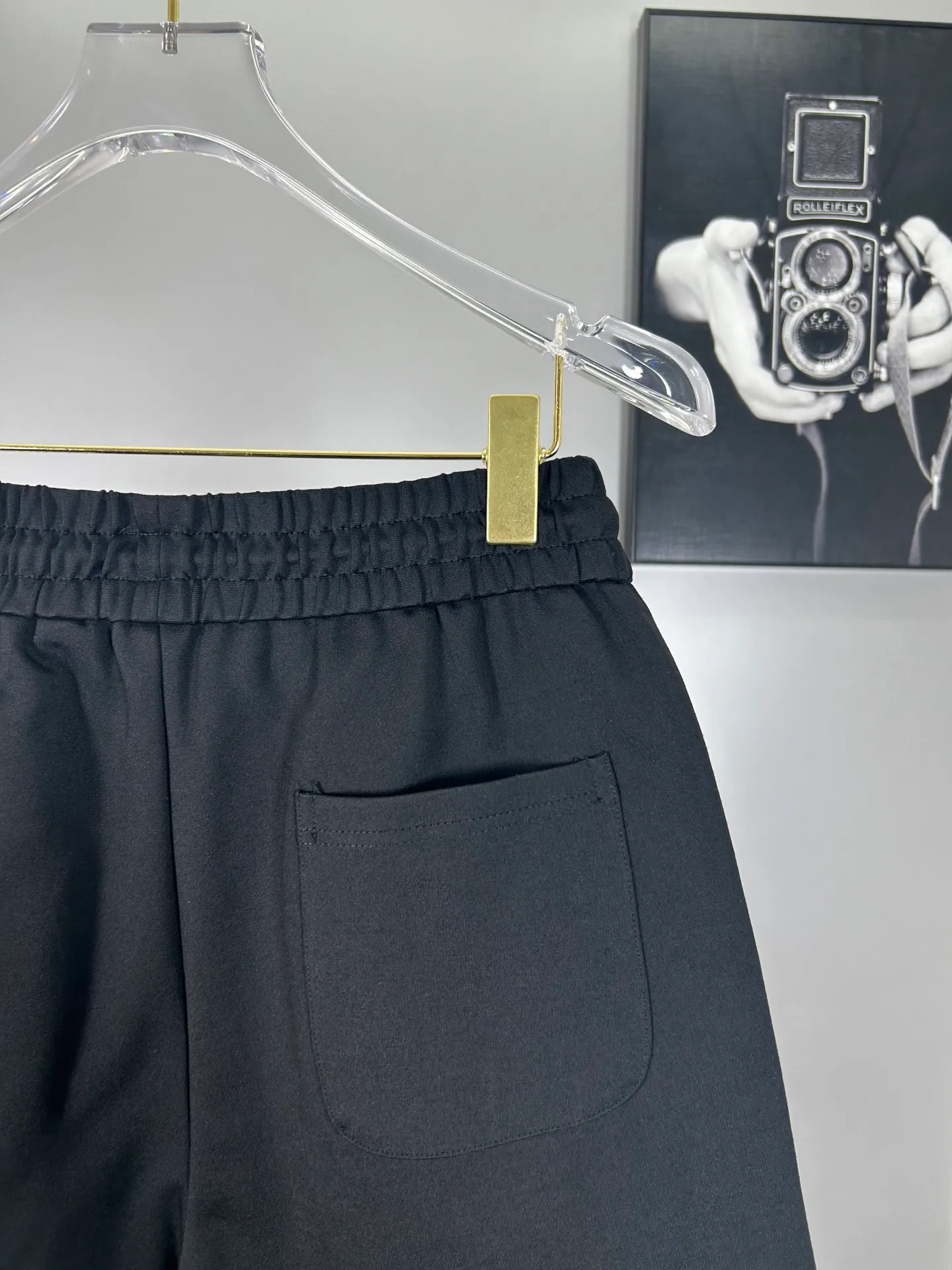 🅿️240 (high-end original specification version) Dior 2025ss trade channel goods. Casual sports shorts. An irresistible classic style with a slightly sharp casual fashion sense. Streamlined proportional tailoring creates a casual and versatile fit. The customer-supplied high-density 400g fabric is different from traditional knitted cotton fabrics. It feels soft and delicate, has a better texture, is comfortable and skin-friendly, anti-wrinkle and breathable. Modern classic urban benchmark with a new image. The drawstring waist design highlights the charm of sports and leisure. It shows the youthful and exuberant expression. Lazy and sexy... Size: S--XXL