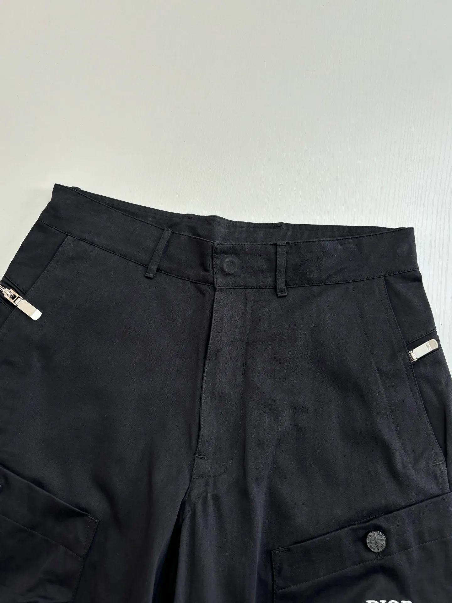 🅿️530 Dio*/Dior 25Ss Stone Island co-branded multi-functional shorts, custom-woven and dyed technical canvas fabric, Stone Island policy armband, custom-woven flat machine rib, perfect restoration, mold opening, latest co-branded hardware Sizr: S/M/L/XL
