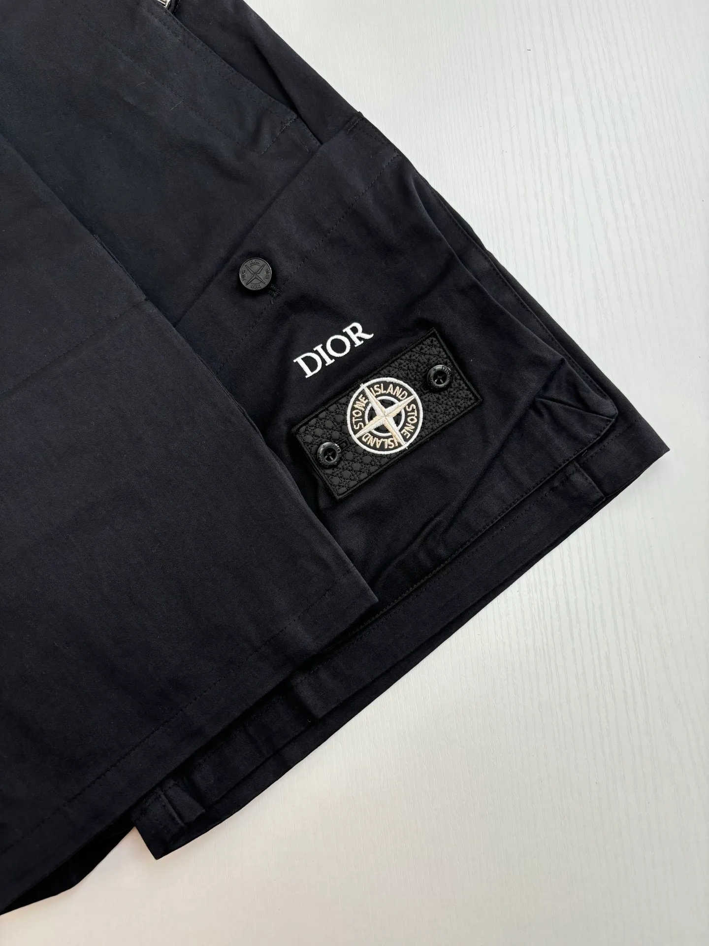 🅿️530 Dio*/Dior 25Ss Stone Island co-branded multi-functional shorts, custom-woven and dyed technical canvas fabric, Stone Island policy armband, custom-woven flat machine rib, perfect restoration, mold opening, latest co-branded hardware Sizr: S/M/L/XL