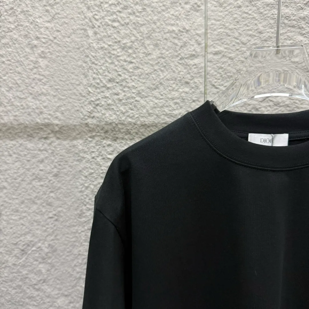 🅿️180 Dio*Dior* 2025 spring and summer style Classic silver thread letter embroidery Personalized logo Customized double yarn plain cotton fabric Short-sleeved T-shirt Unisex Color: Angora Red Black White Size: S (90-130 catties) M (120-150 catties) L (140-165 catties) XL (160-180 catties) XXL (180-210 pounds)