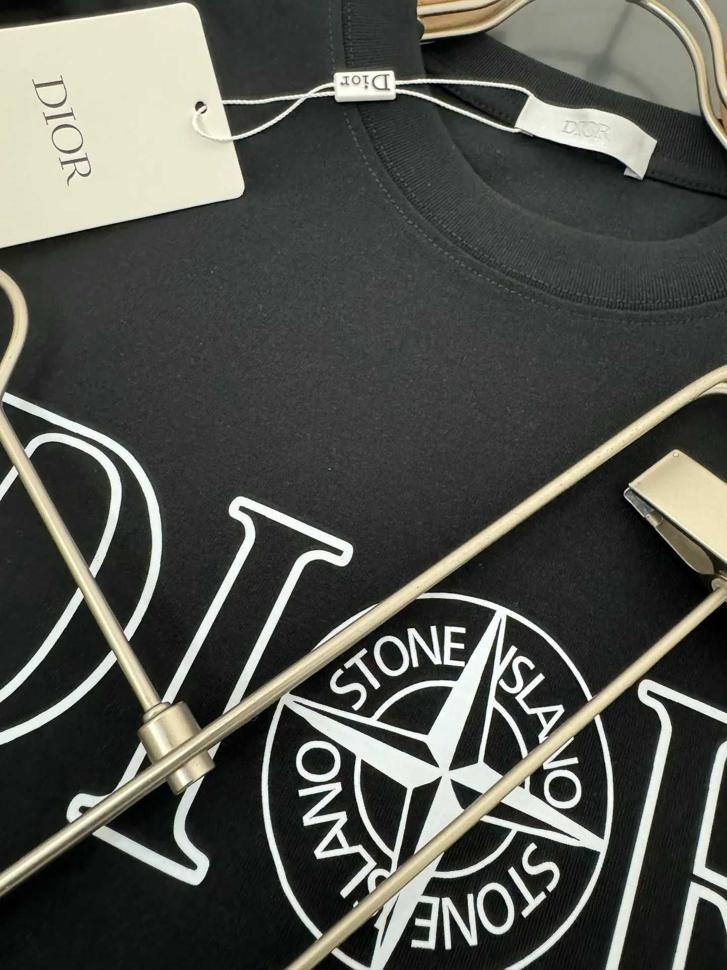 🅿️200 DIOR*Dior*320g heavyweight pure cotton T-shirt, thick, breathable and loose fit. Printed logo design. Spring and summer new round neck fashionable short-sleeved T-shirt. Comfortable against the skin, durable and easy to wear. Meticulous original craftsmanship, a must-have for casual and versatile colors. Color: black, white, rose. Size: S M L XL XXL.
