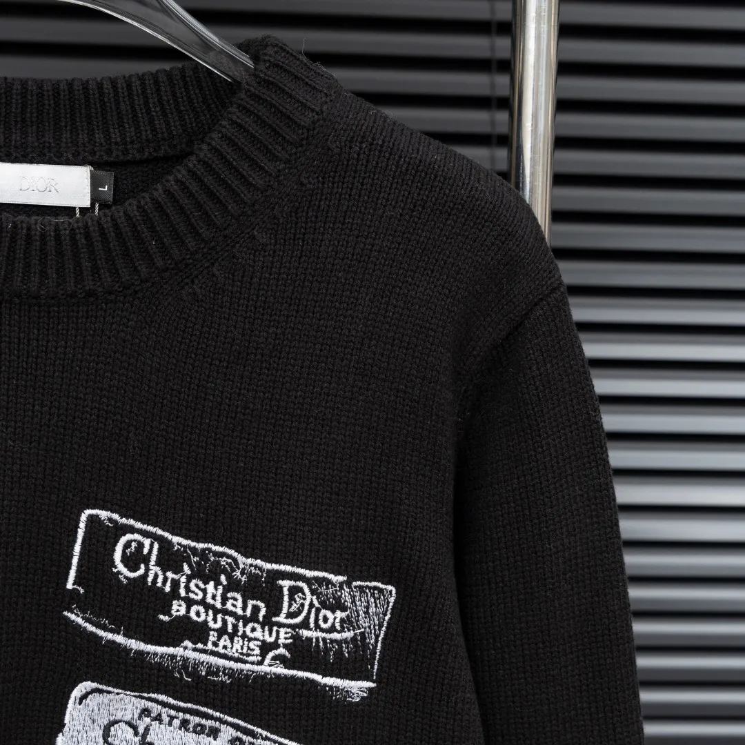 🅿️330 Style: DIOR Dior destination logo knitted long-sleeved sweater Size: S-XXL Fabric: Wool blend Accessories: Full set of customized original accessories No gender distinction, same style for men and women