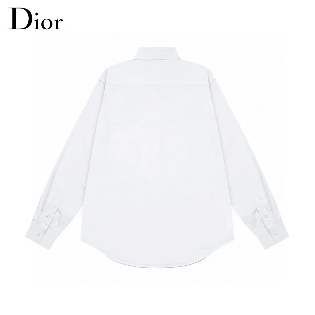 🅿️286 DIOR 🔥The most popular style is coming. Pocket 1947 letter logo embroidered long-sleeved shirt. 2024ss official website new long-sleeved shirt. Beautifully embroidered logo. High-end version. Customized fabrics at the counter. Highly breathable and comfortable. Seiko production. Impeccable detail processing. ✅Customized logo engraved buttons with three complete labels. Brand element design concept reflects high quality. It feels delicate and soft! It presents a casual cut and the upper body shape is great! 🐉Code number: M-XXL