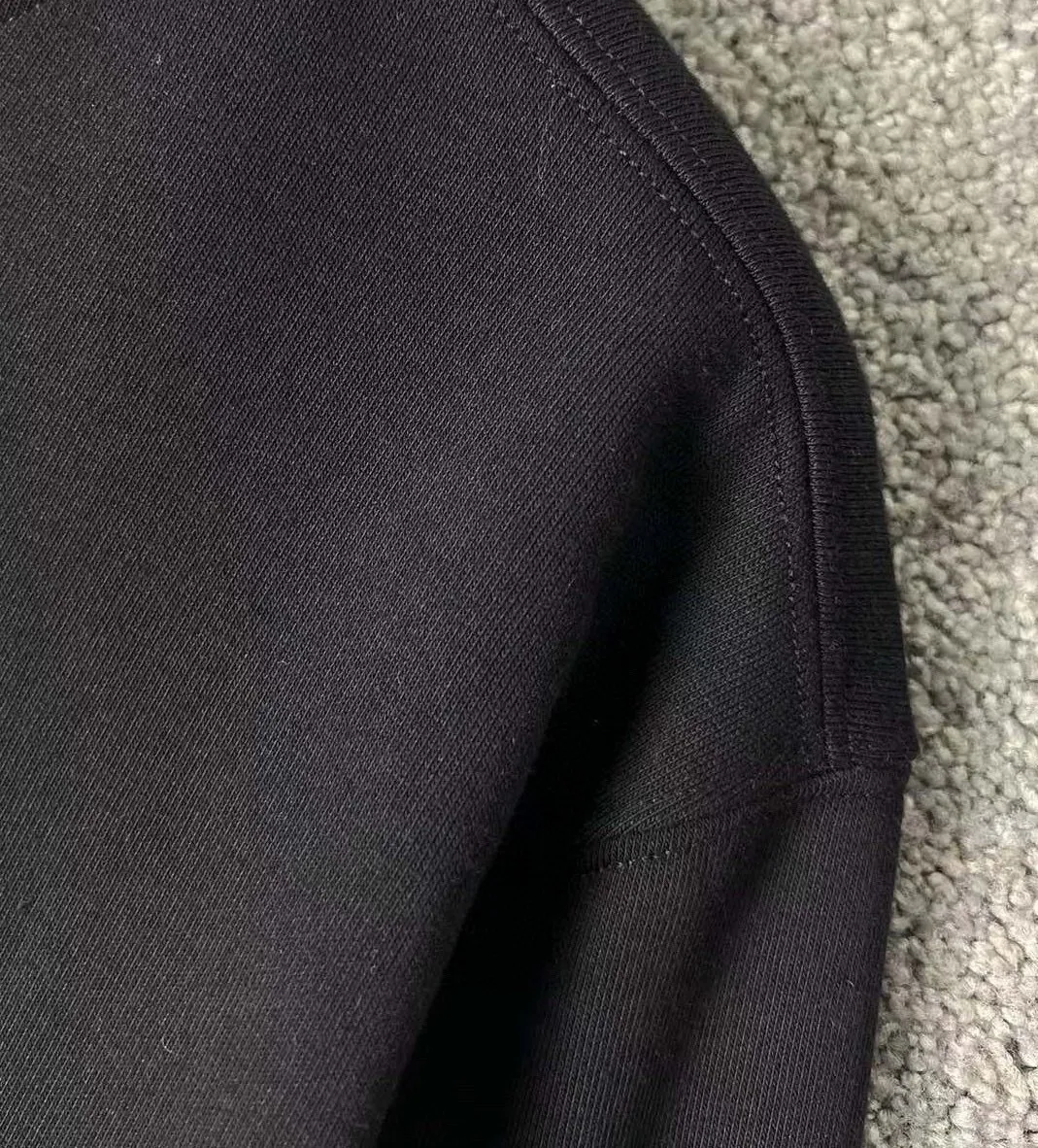 🅿️220 brand [DIOR Dior] (good news for fat people) 2025ss autumn latest long-sleeved round-neck sweatshirt, on sale simultaneously on the official website. Refreshing and breathable. Made of top Tencel Roman. Comfortable and soft. 3D three-dimensional clarity. Super fashion sense. Great for gifting and keeping for yourself. Size: M-5XL (can wear up to 220 pounds)