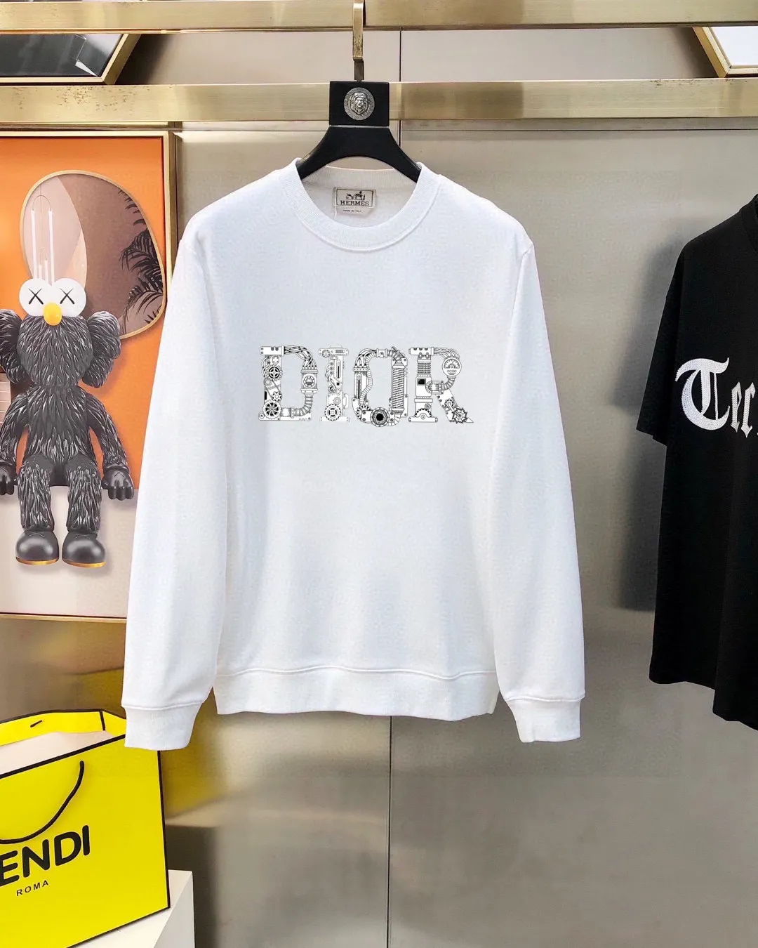 🅿️220 brand [DIOR Dior] (good news for fat people) 2025ss autumn latest long-sleeved round-neck sweatshirt, on sale simultaneously on the official website. Refreshing and breathable. Made of top Tencel Roman. Comfortable and soft. 3D three-dimensional clarity. Super fashion sense. Great for gifting and keeping for yourself. Size: M-5XL (can wear up to 220 pounds)