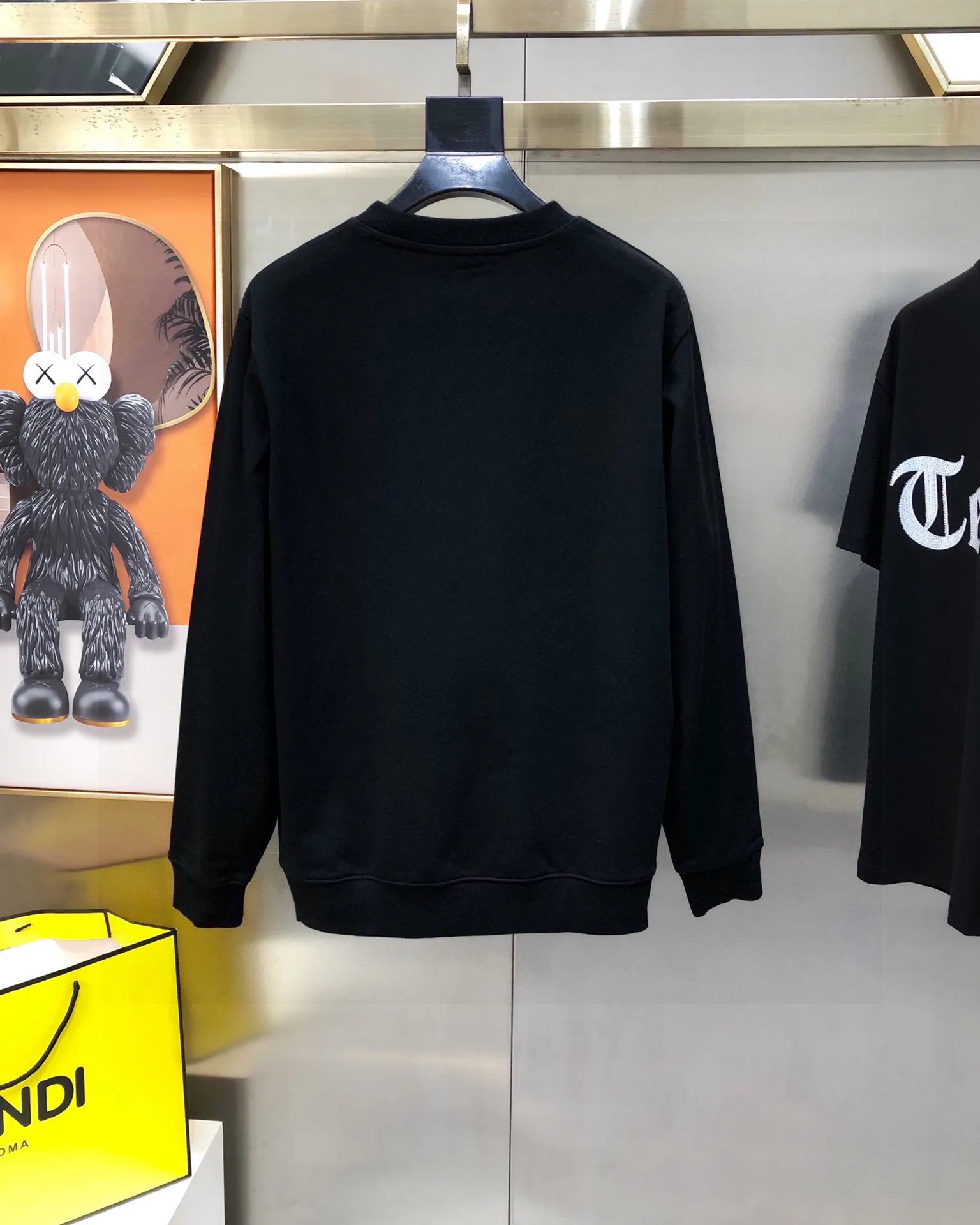 🅿️220 brand [DIOR Dior] (good news for fat people) 2025ss autumn latest long-sleeved round-neck sweatshirt, on sale simultaneously on the official website. Refreshing and breathable. Made of top Tencel Roman. Comfortable and soft. 3D three-dimensional clarity. Super fashion sense. Great for gifting and keeping for yourself. Size: M-5XL (can wear up to 220 pounds)