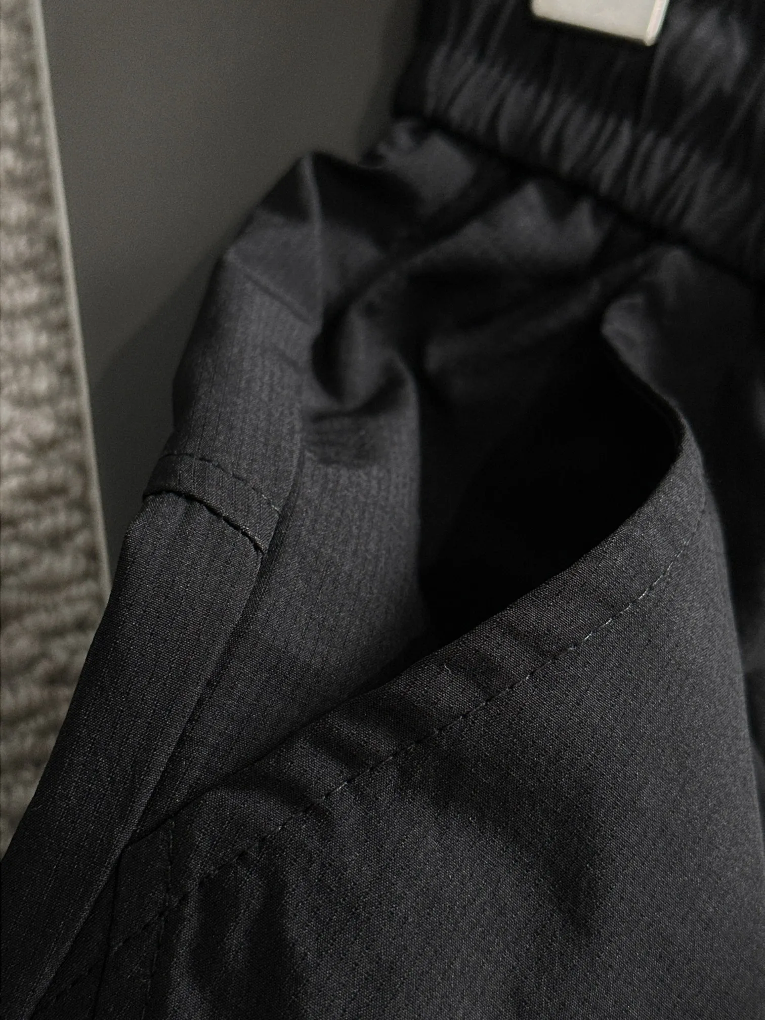 🅿️380 next day shipping Dior 2025 spring and summer new elastic band casual pants, thin counter custom fabrics, high breathability and comfort, impeccable details, brand element design concept, reflecting high quality. It feels delicate and soft! It presents a casual cut and the upper body shape is great! Size: M-4XL