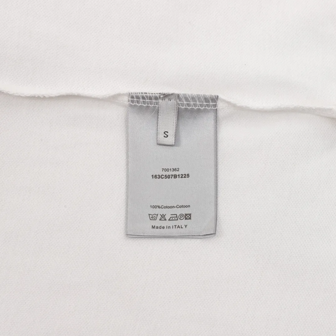🅿️270 DIOR/Dior cat pattern Polo short sleeves are made of cotton pique mesh fabric, customized material 260g long-staple cotton. The collar is made of a double-system jacquard flat knitting machine, which is elastic and does not deform. All clothes are bound with original cloth. Double-layered mask on the front chest, no open lines or gaps. Cuffs, bottom of front chest, shoulder seams covered with bones. All restored to the original version. No goods will be produced without the original version. Size：XS-L