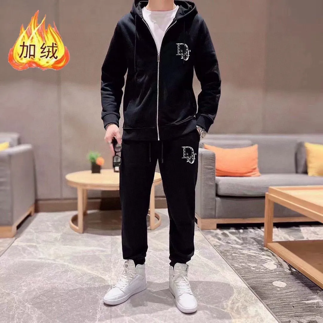 🅿️460 brand [DIOR Dior] (velvet and thickened) 2025 spring new product, celebrities’ favorite fashion-flavored casual suit, clean and neat tailoring, full of urban style. Made of high-quality custom-made fabrics, the interior has excellent thermal insulation effect, feels soft and dry, and the upper body effect is crisp and stylish. The three-dimensional cutting process and the pattern are all of high standards, and the silhouette version has the right benefits! It is not tight at all, and you feel good when you put it on. So many top-quality raw materials create high-end products with unparalleled value. It is the first choice for high-end fashion people. (Size: M-4XL can wear up to 200 pounds)