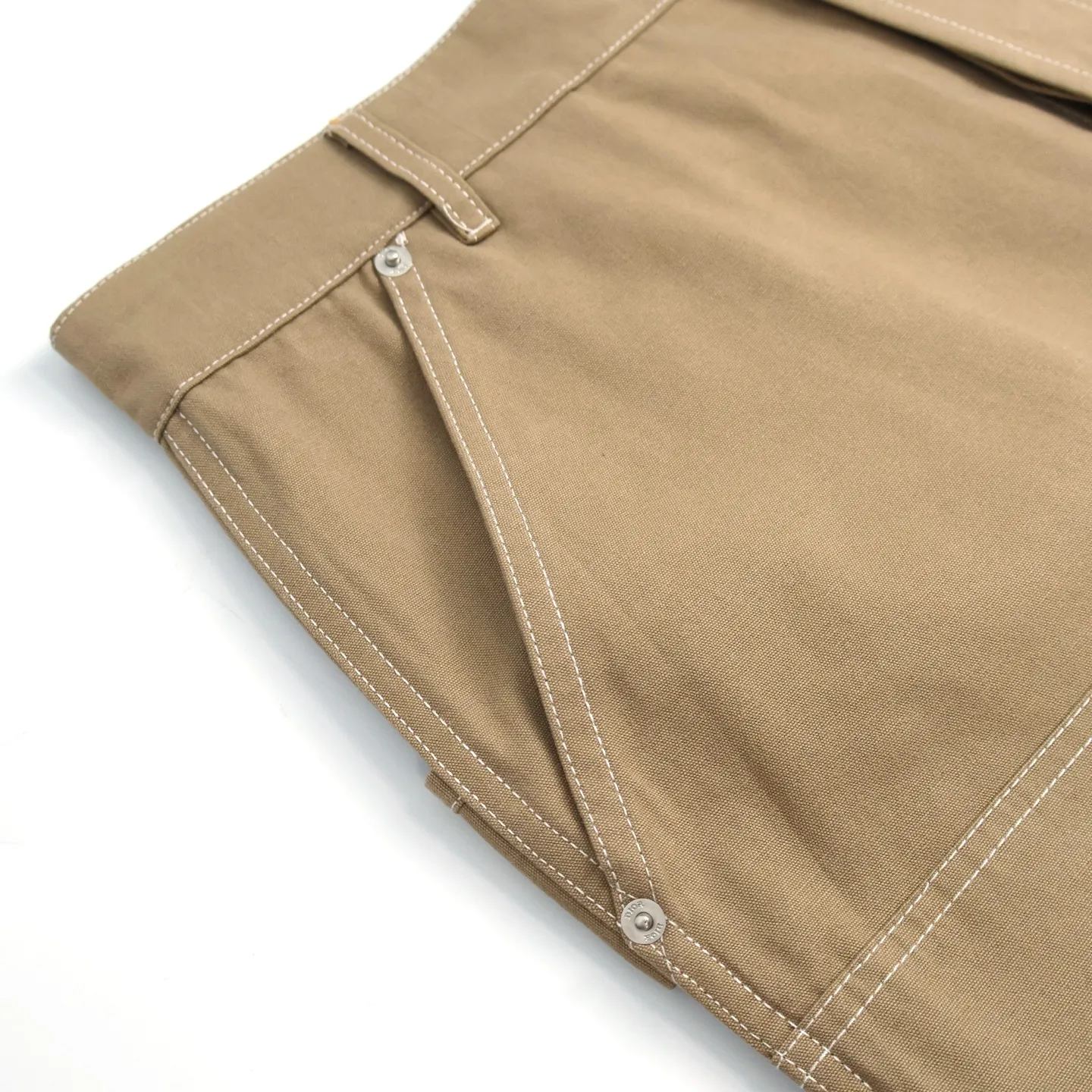 🅿️500 [Exclusive supply] CD small embroidered logging pants (khaki color) Customized soft velvet fine twill cotton brocade, excellent texture, comfortable and skin-friendly. Based on earthy khaki color, imported machine embroidery technology is used. Advanced computer control system and precise mechanical components are used to achieve dior embroidery operations with high precision and smooth and delicate lines. Size:46-48-50-52