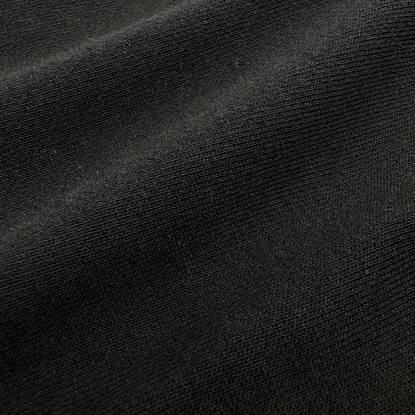 🅿️390 [Exclusive supply] CD Full of luxury, imported machine embroidery technology is used. Advanced computer control systems and precision mechanical components are used to realize Dior Stone ISland embroidery operations with high precision. The lines are smooth and delicate, and the herringbone machine is a traditional and exquisite embroidery technology. Through delicate stitches, flexible patterns and textures like swimming dragons are outlined on the fabric. Full layering, valley wave tissue technology. By adjusting the knitting method of the front and rear continuous needle beds, the horizontal convex effect is formed on the surface of the knitted fabric. It has a full three-dimensional feel, and the fabrics have been washed, giving it a better hand feel and texture. It is not easy to deform, shrink or fade, and maintains long-term beauty. Size:S-M-L-XL