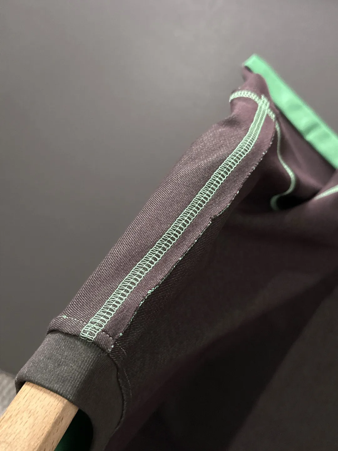🅿️270 Shipped next day Dior 2025 summer new style (top quality, differentiated currency) The launch of short-sleeved special fabrics Summer catwalk style Exclusive style for men and women Made of imported custom dyed fabric Back neck chain bottom full shoulder bag No deformation or shrinkage when exposed to water SIZE: M to 3XL