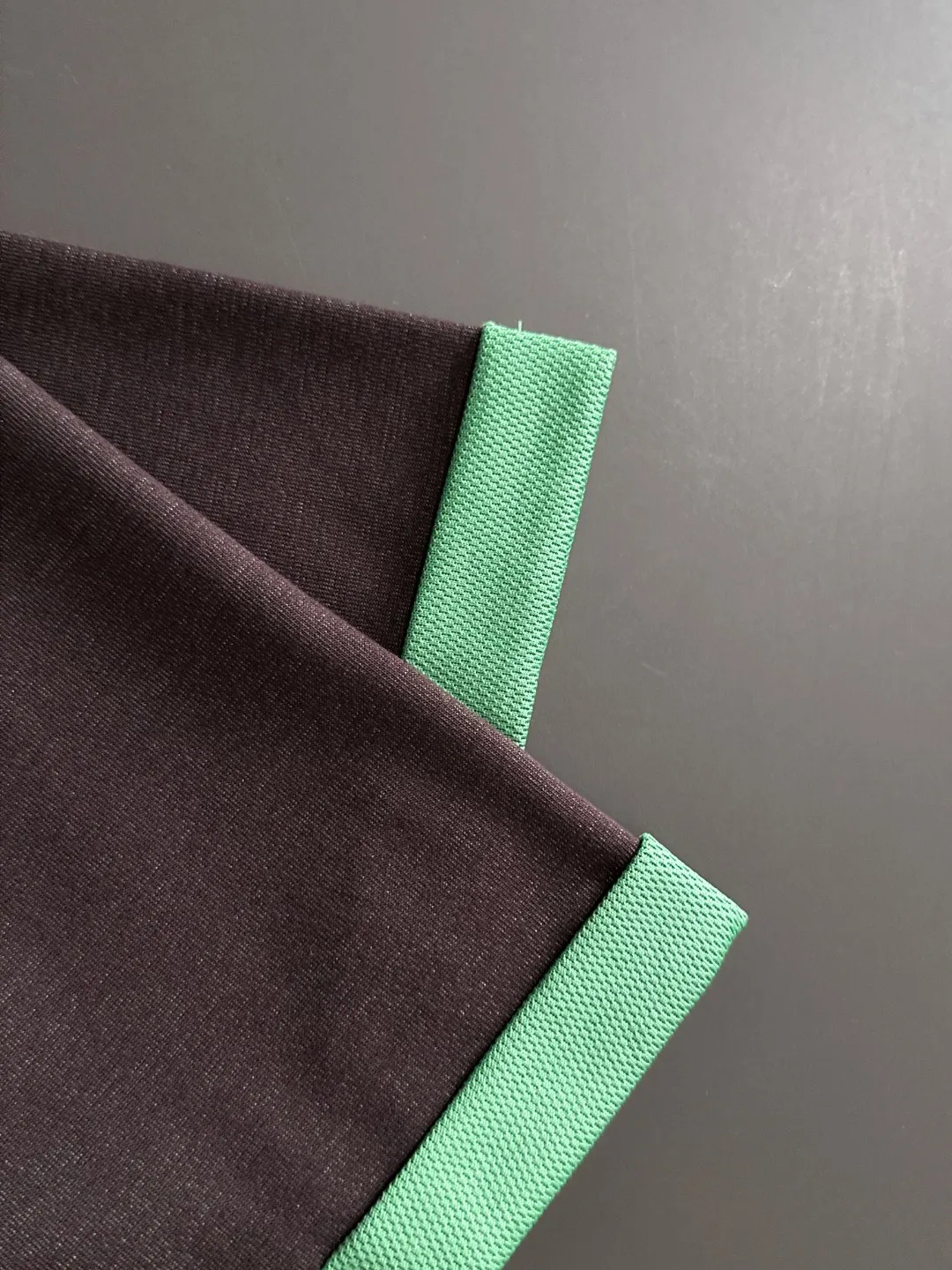 🅿️270 Shipped next day Dior 2025 summer new style (top quality, differentiated currency) The launch of short-sleeved special fabrics Summer catwalk style Exclusive style for men and women Made of imported custom dyed fabric Back neck chain bottom full shoulder bag No deformation or shrinkage when exposed to water SIZE: M to 3XL
