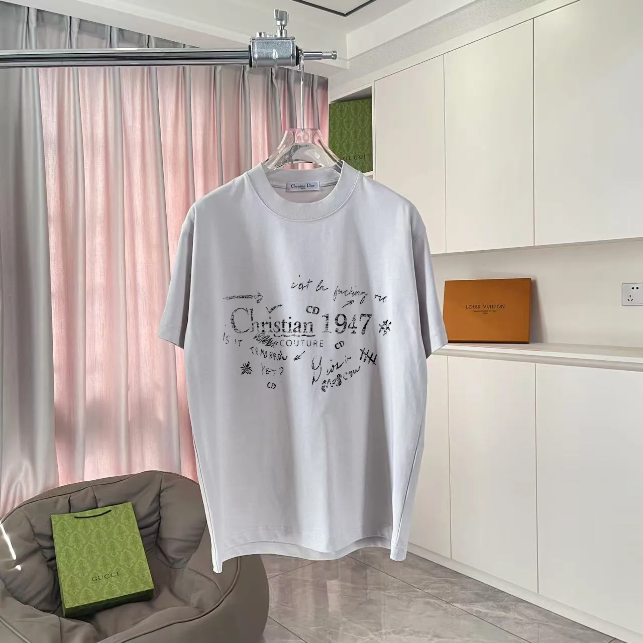 🅿️170 Dio*Dior 2025 summer new style Personalized letter logo printing Short-sleeved T-shirt Customized fabric 300g Same style for men and women Color: black white lake green iron gray Size: S M L XL XXL five sizes ​