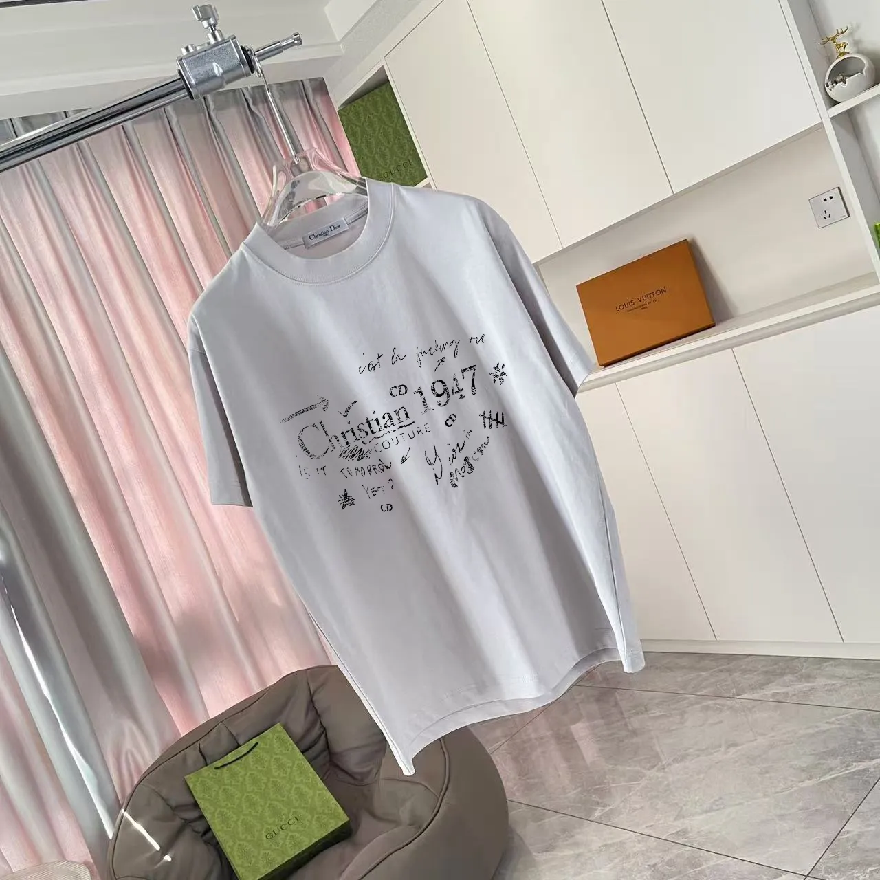 🅿️170 Dio*Dior 2025 summer new style Personalized letter logo printing Short-sleeved T-shirt Customized fabric 300g Same style for men and women Color: black white lake green iron gray Size: S M L XL XXL five sizes ​
