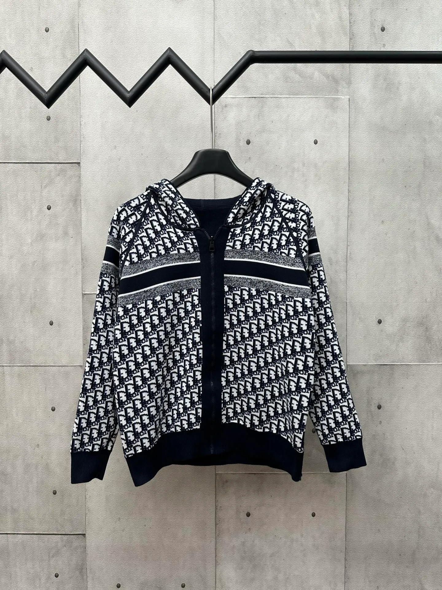 🅿️540 Dior 25ss new autumn and winter all-print hooded cardigan, classic letter logo jacquard embellishment, classic letter logo old flower jacquard decoration yb open mold letter CD zipper decoration Size: S M L XL