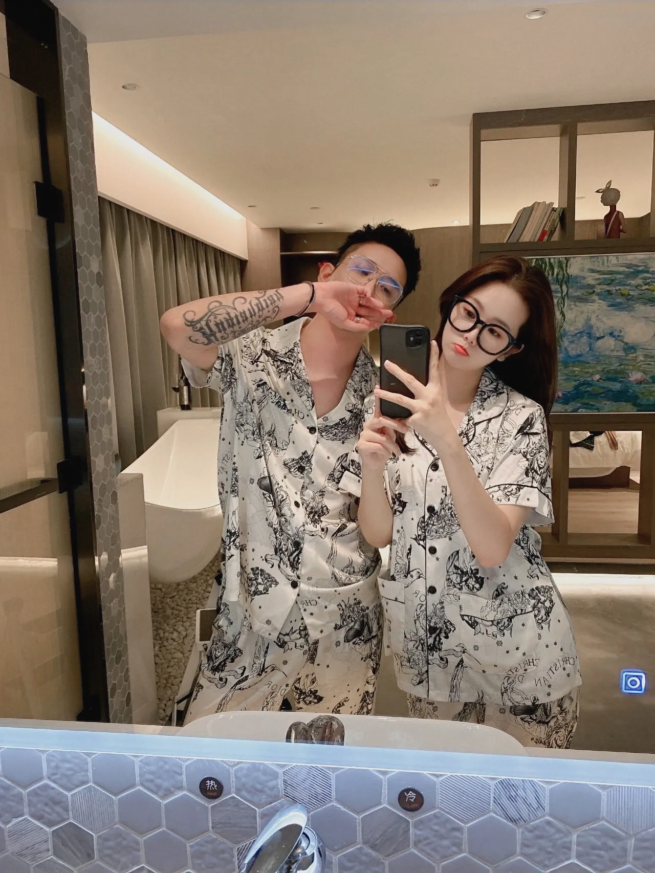 🅿️360 Dior home wear, high-definition Korean silk fabric, soft and comfortable on the skin, same style for men and women, women's size: XS～M, men's size: M～XXXL
