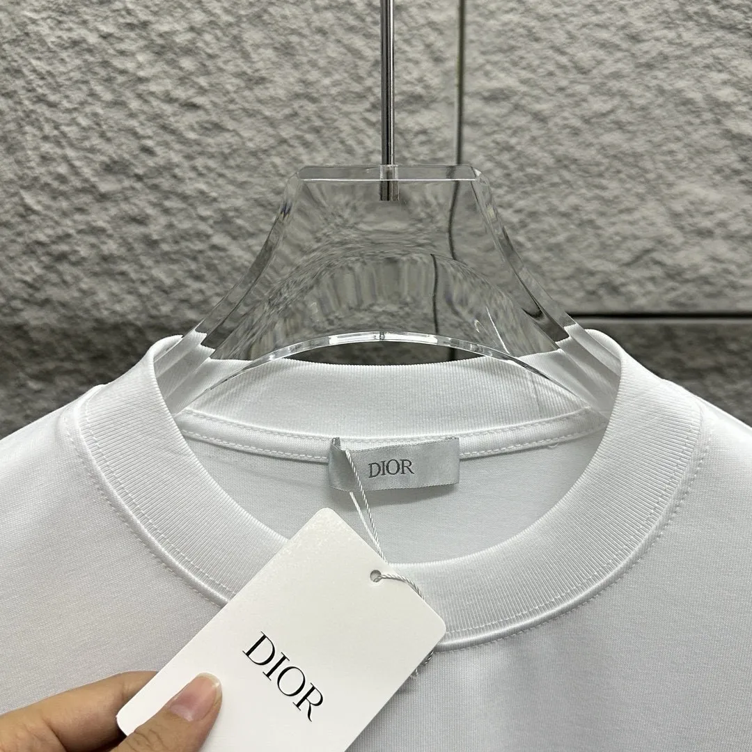 🅿️180 Dio*Dior* 2025 Spring and Summer Style Classic small love letter embroidered personalized logo Customized double yarn plain cotton fabric Short-sleeved T-shirt Unisex Size: S (90-130 catties) M (120-150 catties) L (140-165 catties) XL (160-180 catties) XXL (180-210 catties) Color: black white