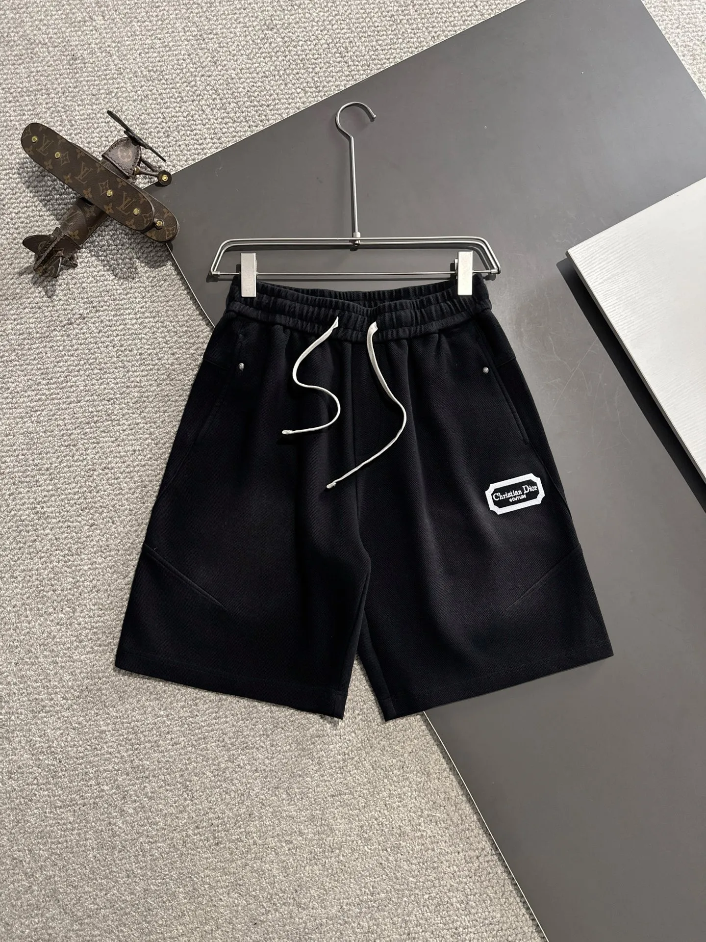🅿️320 Next day shipping High-end goods Dior 2025 spring and summer new elastic band casual shorts, custom-made fabrics at the counter. High breathability and comfort, impeccable details, brand element design concept, reflecting high quality. It feels delicate and soft! It presents a casual cut and the upper body shape is great! Size: M-4XL