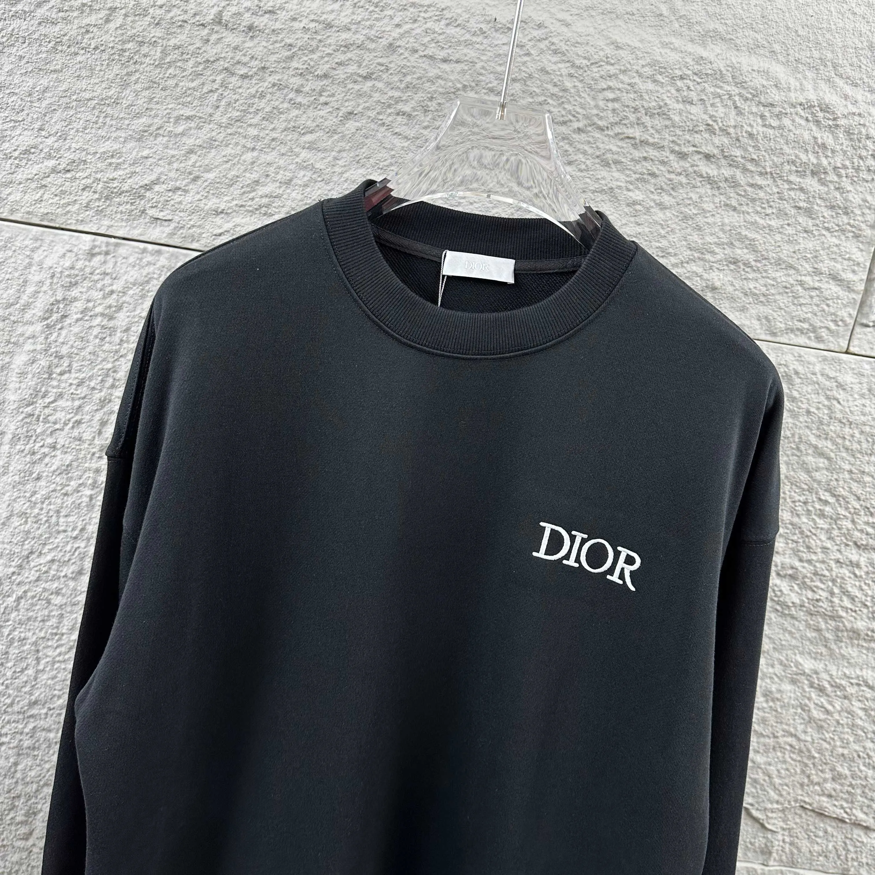 🅿️250 Dio* Christian Dior 2025 early autumn and winter new style Classic black and white letters simple embroidery, simple and elegant Customized terry fabric Long-sleeved round neck sweatshirt Same style for men and women Color: black white Size: S (90-130 pounds) M (120-150 pounds) L (140-165 pounds) XL (160-180 pounds) XXL (180-210 pounds)